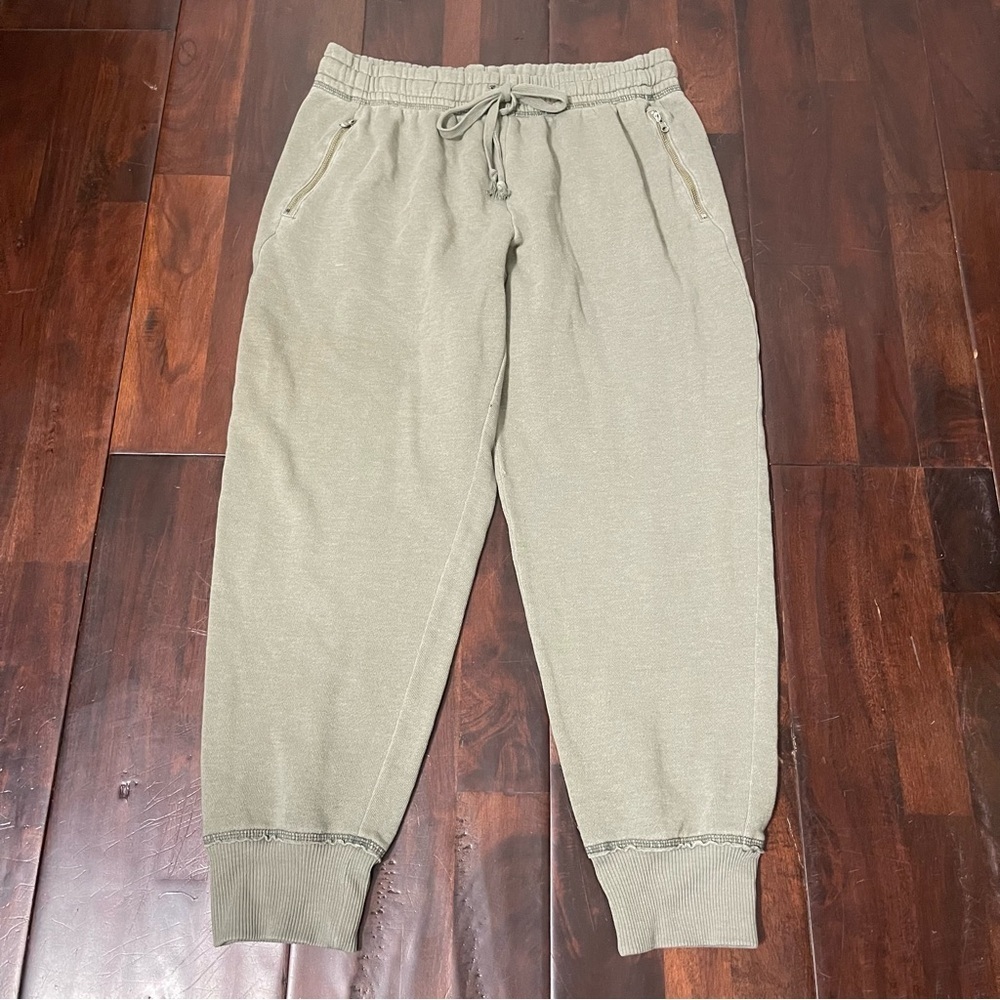 Aerie Joggers Women’s Size Medium Green Stains